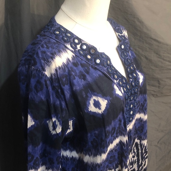 Chico's Navy and White Tunic with Patterned Design - Picture 4 of 9